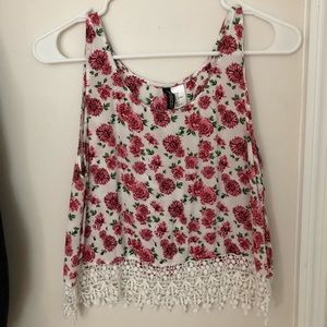 Tank top with lace bottom